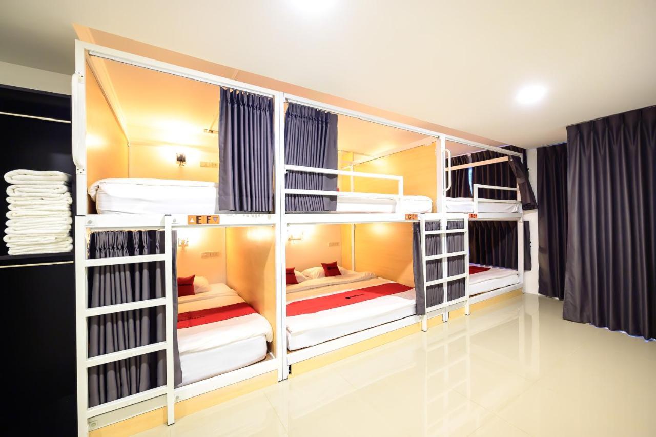 The Living Block Hotel Bangkok Exterior photo